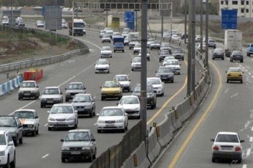 افزایش ۶ و نه دهم درصدی تردد در محورهای برون شهری
