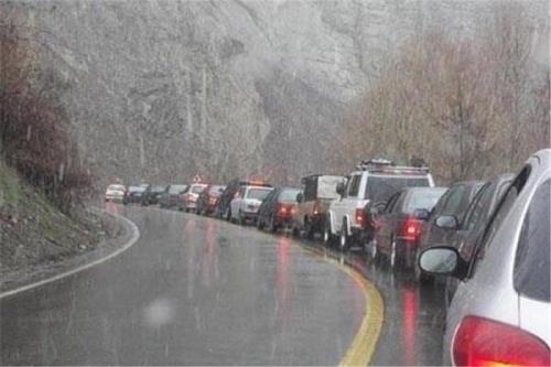 فردا جاده های چالوس، هراز و فیروزکوه برفی و بارانی است
