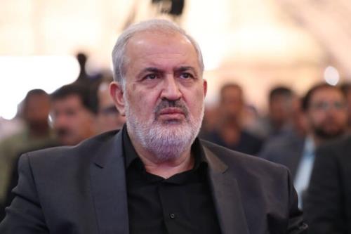 زمان صدور مجوز برای صنایع و معادن را کوتاه خواهیم کرد