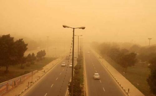 اخطار سطح نارنجی گرد و خاک برای 21 استان