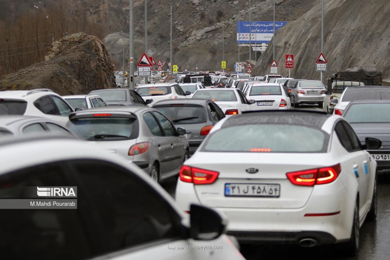 ترافیک در محورهای چالوس، هراز و بزرگراه قزوین - تهران سنگین شد