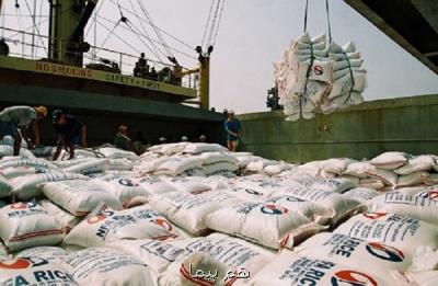دپوی برنج های در معرض فساد در بندر شهید رجایی و بوشهر